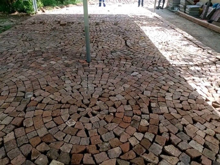 Half bricks paving with affordable cost per square metre fix and supply material