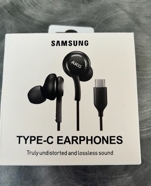 SAMSUNG AKG TYPE C EARPHONES.