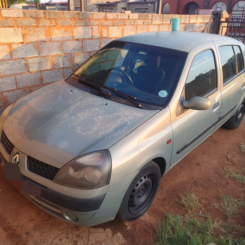 2002 Renault Clio Hatchback