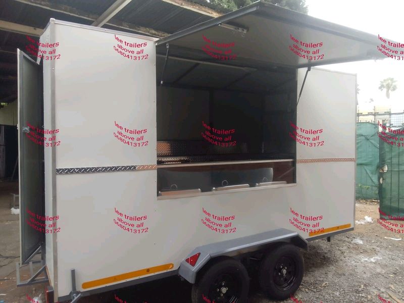 Mobile kitchen trailers for mobile catering