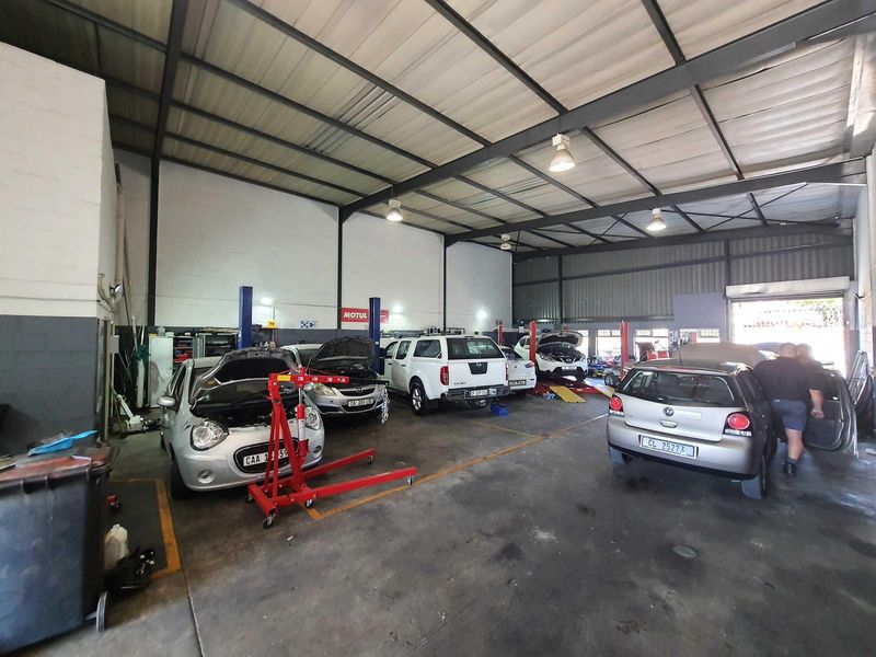 340m2 WAREHOUSE TO LET IN BRACKENFELL