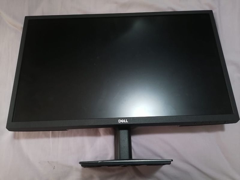 Black Dell PC Screen ( E2422HN )