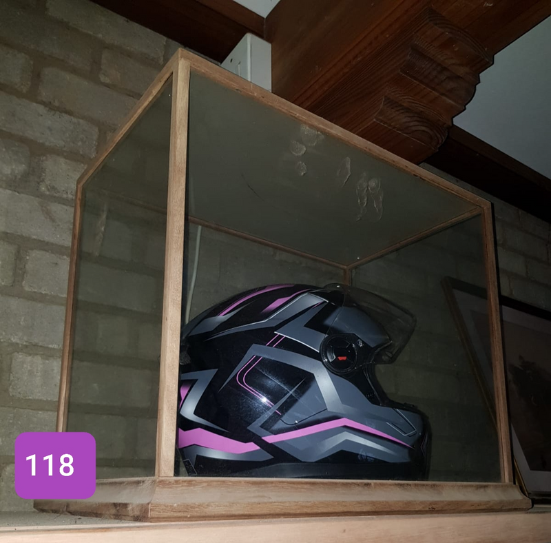 Display Case for sport accessories