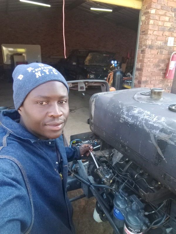 Job wanted-  Code 14 Driving Job/Tractor Mechanic job