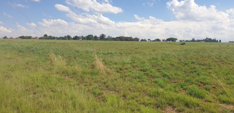 Prime 10-Hectare Land Parcel on Garsfontein!