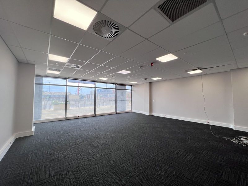 114m² Office To Let in Foreshore