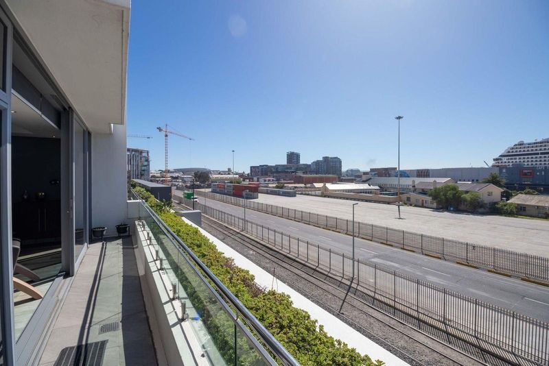 Apartment For Sale in Foreshore, Cape Town