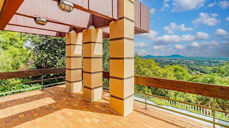 Luxurious 4-Bedroom Haven with a Spectacular view in Pretoria North !!