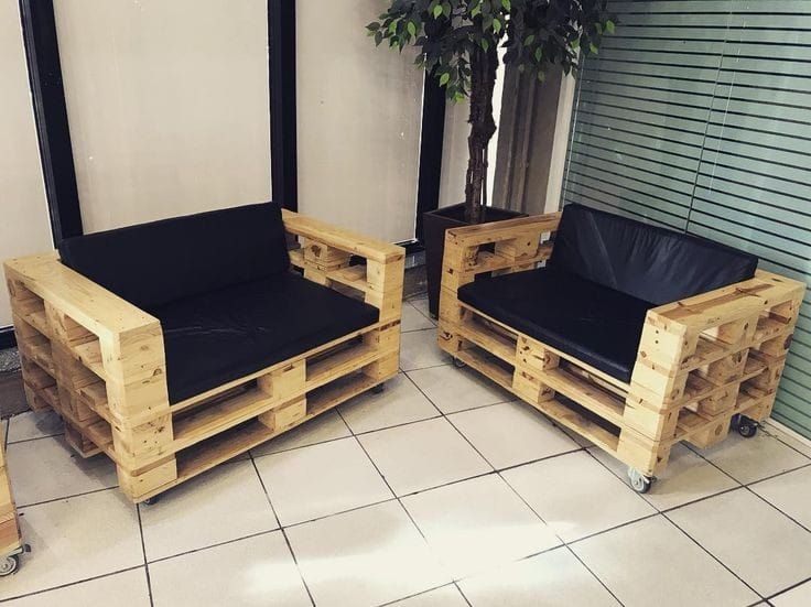 WE MANUFACTURE INDOOR PALLET COUCHES WITH CUSHIONS AND OUTDOOR WATSAP 0736552664