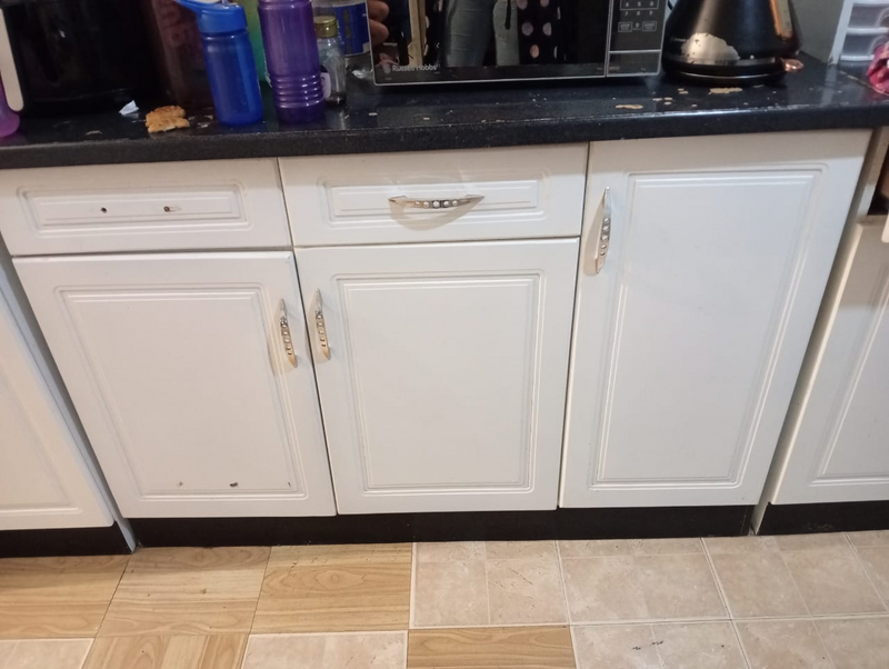 Used 3 door kitchen cupboard