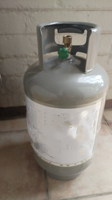 Brand new 7kg gas cylinder with full gas included