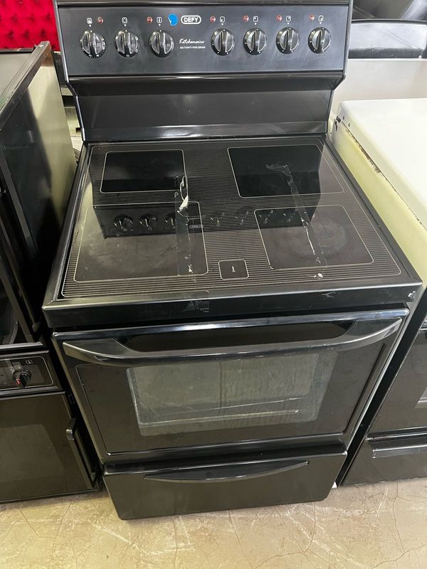 Defy kitchenire 4 Plate Stove and oven