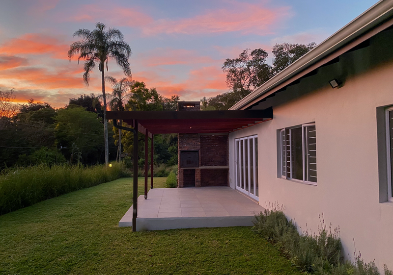 Brand new off-grid cottage in Kloof&#39;s secure Blue Zone!
