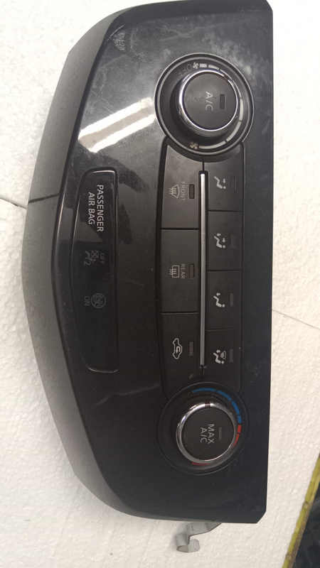 Nissan X-Trail Aircon Control Unit available