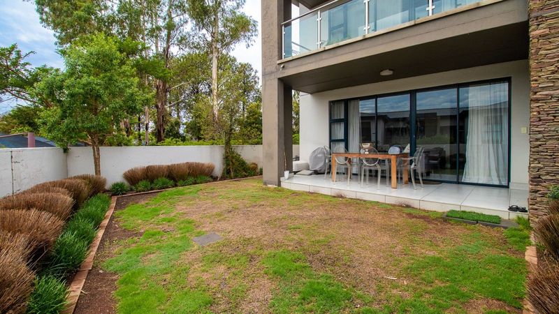 Presenting a stunning and impeccably maintained 3-bedroom ground floor unit on a corner stand