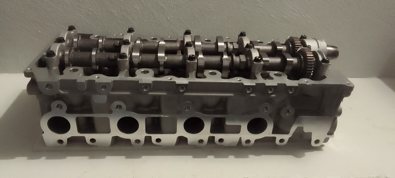 CYLINDER HEAD IS ASSEMBLY COMPLETE TOYOTA HILUX 2.5 D4D [2KD] AND IS AVAILBLE IN STOCK CONTACT ME.