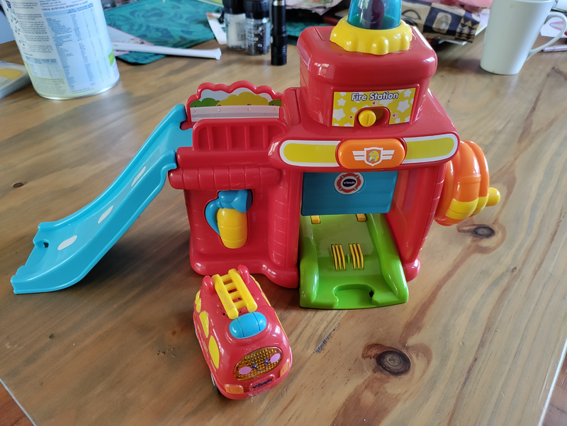 VTech Toot Toot Fire Station Toy with Fire Engine