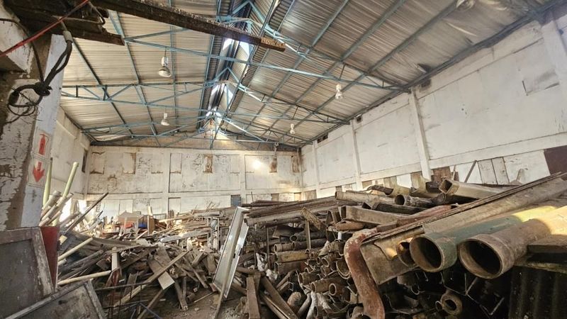 PRIME BUILDING FOR SALE NEXT DOOR TO DURBAN CITY CHINA MALL – OWN THIS BUILDING WITH THE BEST EXP...