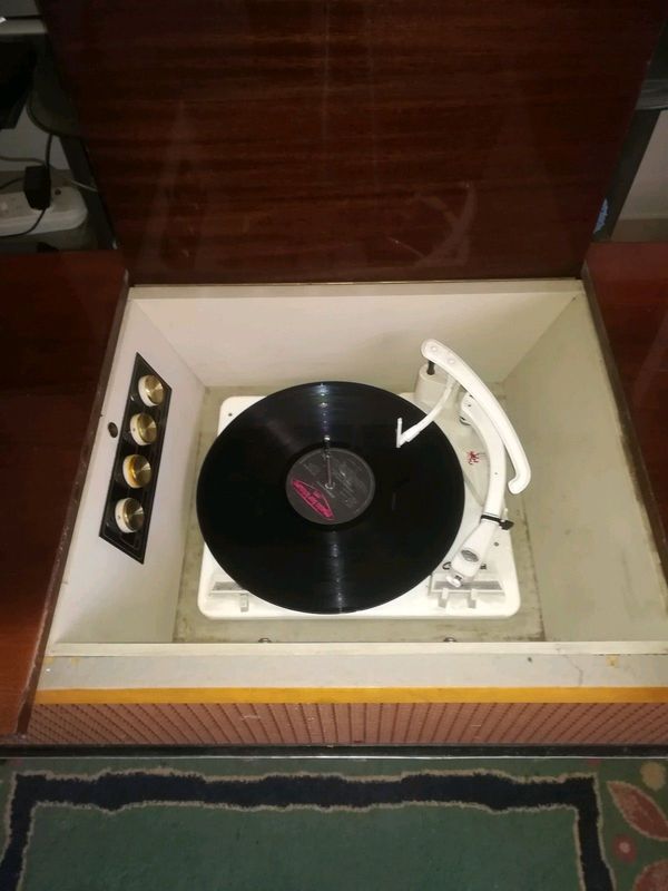 Stereophonic record player