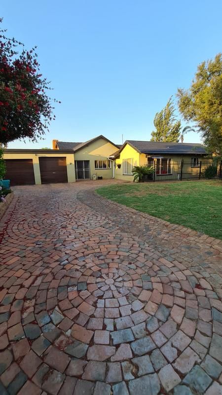 THREE BEDROOM HOUSE WITH A FLAT FOR SALE IN IMPALA PARK