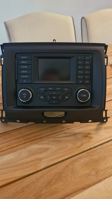 Ford Ranger T7 (2018) car radio