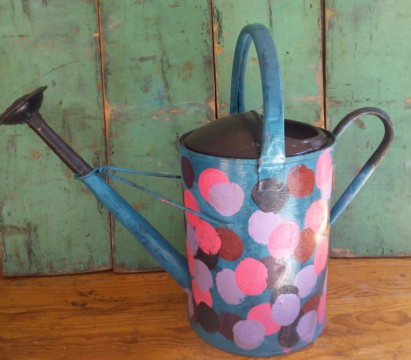 Dot 2 gallon steel watering can