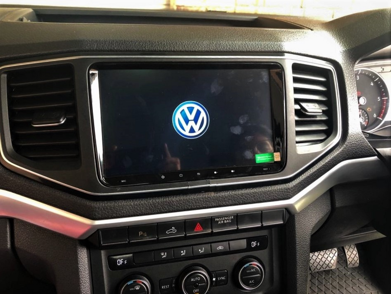 VW 9 INCH TOUCHSCREEN MEDIA PLAYER WITH CARPLAY/ GPS/ ANDROID AUTO