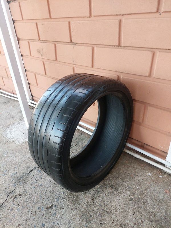 1× 245 35 18 inch bridgestone potenza runflat tyre for sale r750