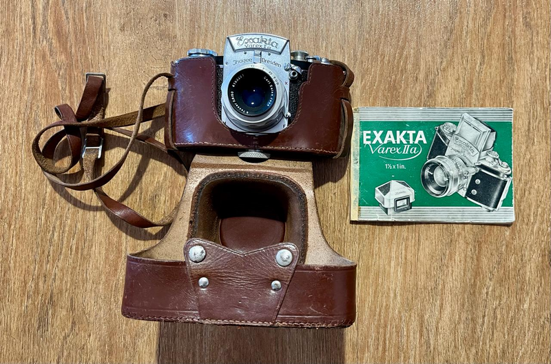 Ihagee Exakta Varex IIa 35mm SLR Camera &amp; Zeiss Pancolar 50mm F/2 Lens