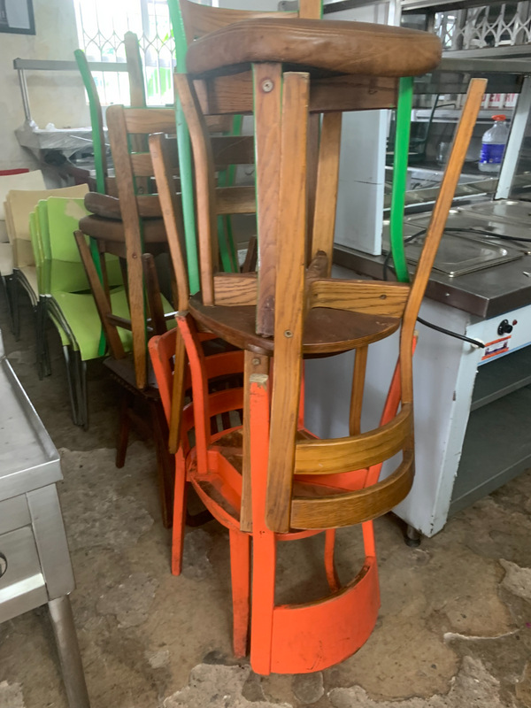 Restaurant tabls / chairs/