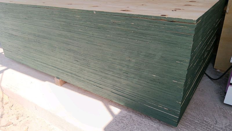 Green edge builders grade shutterply 2440 x 1220 x 18mm on special from R450 per sheet. Very strong