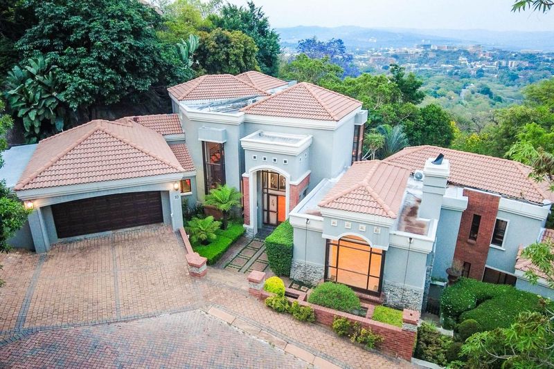 Exquisite 6-Bedroom Mansion For Sale