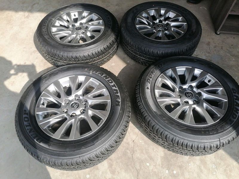 Toyota Hilux Fortuner GD6 18inch 18inch (WITH NEW TYRES)