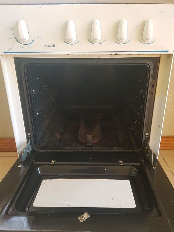 Gas 4plate stove and oven