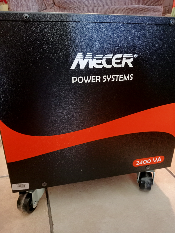 Mecer Trolley Inverter 2400VA