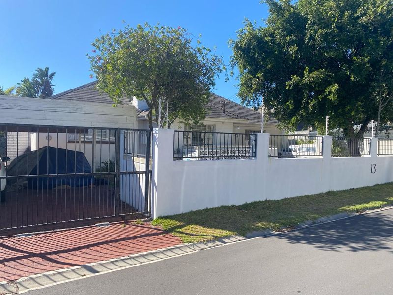 Large Family Home in Rondebosch