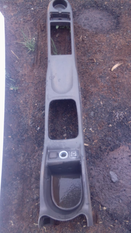 2006 Opel Corsa Gamma Centre Console For Sale.