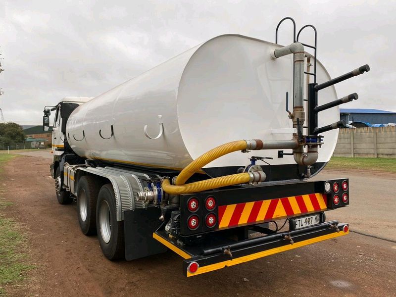 Water tank truck for sale ( NEW) 18000 liter tank fitted !