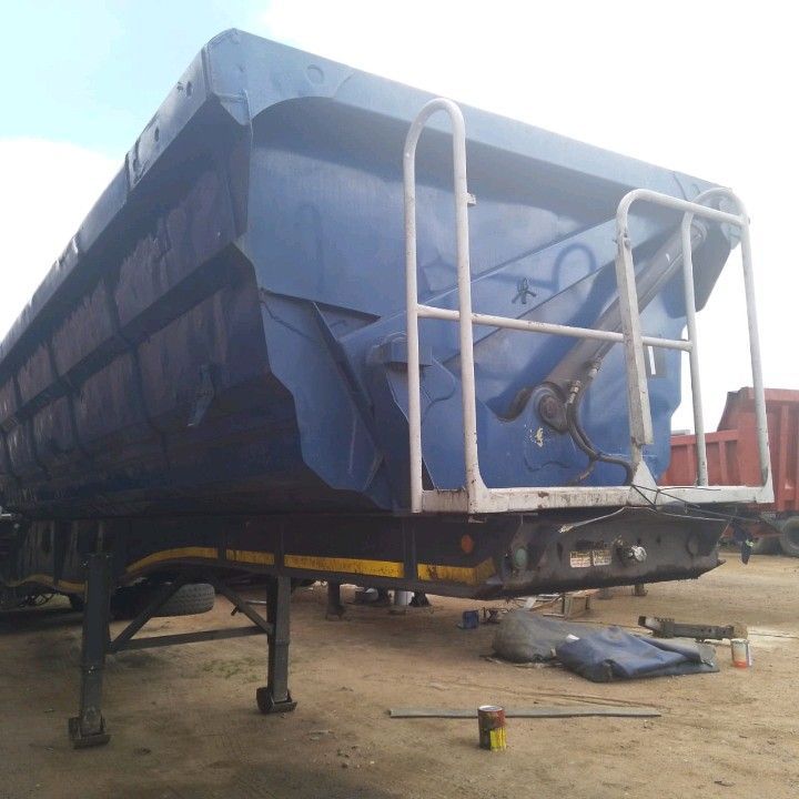 SA TRUCK BODIES SIDE TIPPER TRAILER ON CLEARANCE SPECIAL