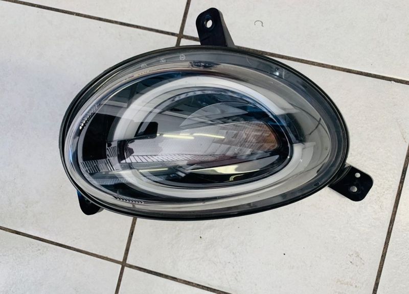 Fiat 500x headlight