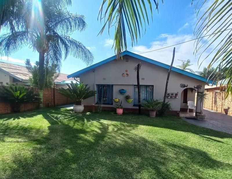 Welcome to your potential new family home in Daspoort!