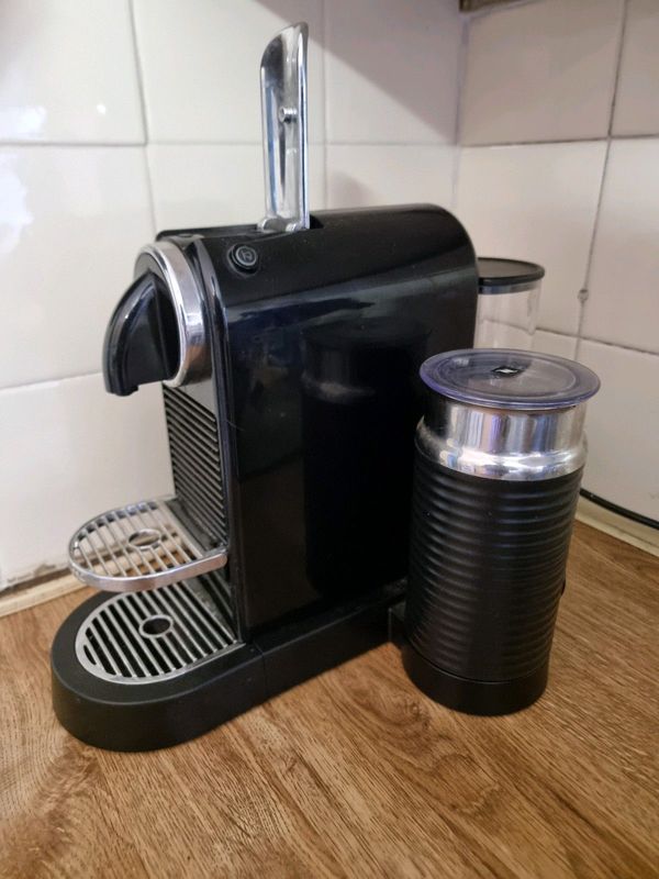 Nespresso CitiZ pod coffee machine with Milk Frother