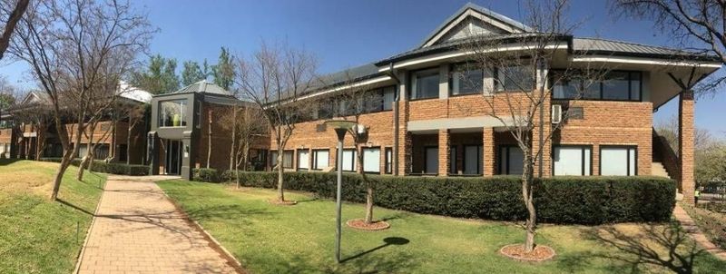 250m² Commercial To Let in Woodmead at R85.00 per m²