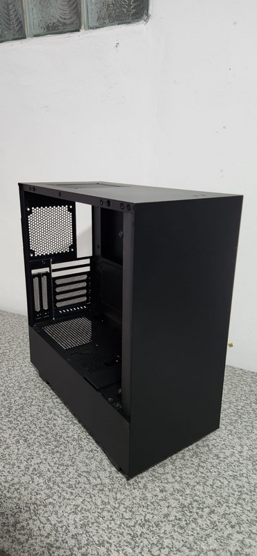 NZXT Gaming  Pc Case H500