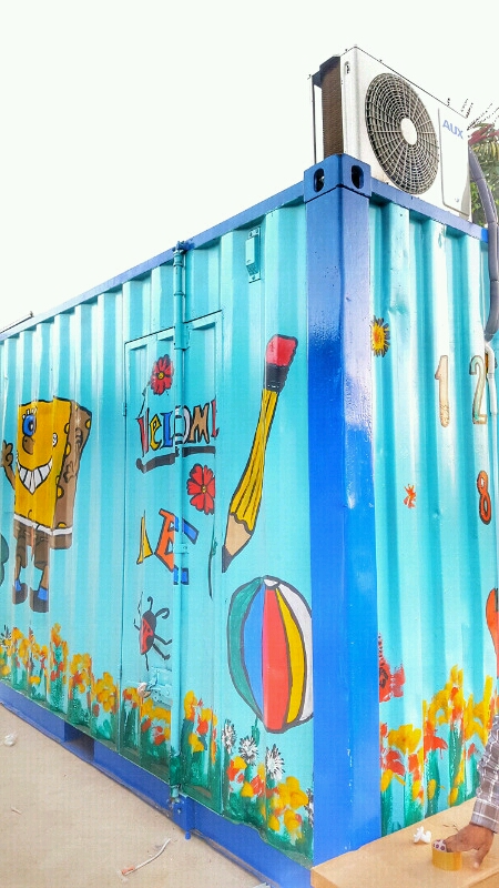 New and Used 12m &amp; 6m Shipping Containers for sale