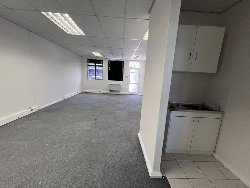 56m² Office To Let in Century City