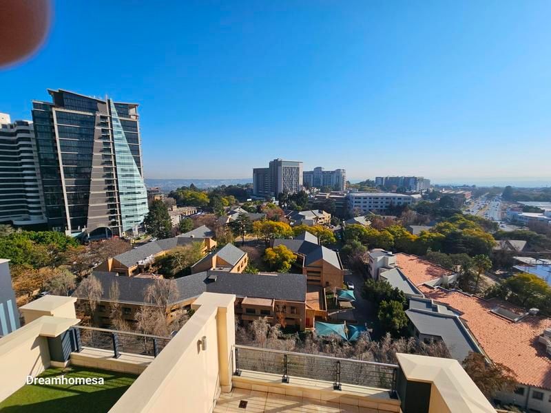 Furnished 3 bedroom penthouse in sandton central