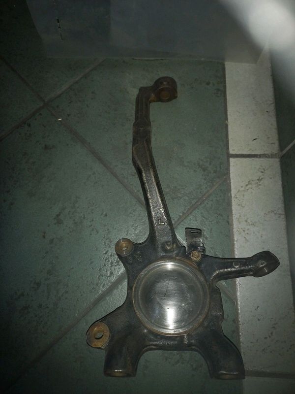 Toyota hilux gd6 left front  knuckle