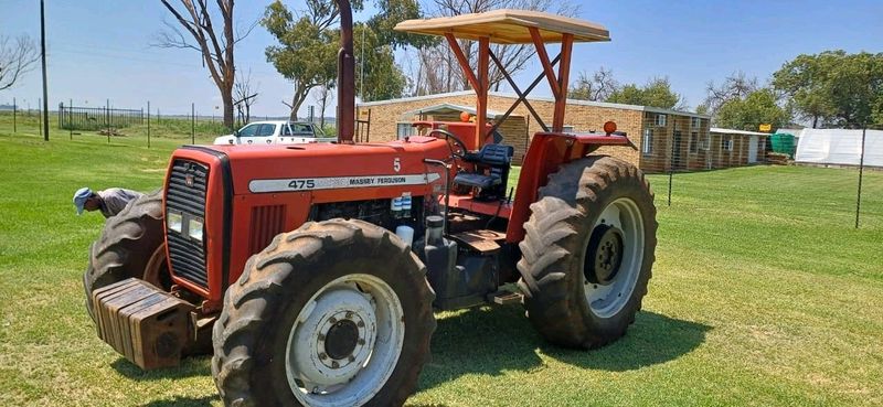 Massey Ferguson 475