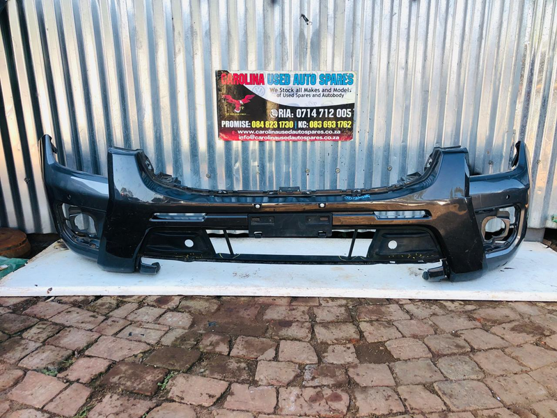Ford Ranger T9 Wildtrak front bumper with bumper trimming and grill